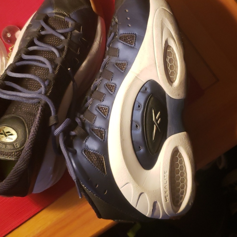 Men's Size 11, Reebok Emmit Smith 22 Sneaker - Picture 2 of 9